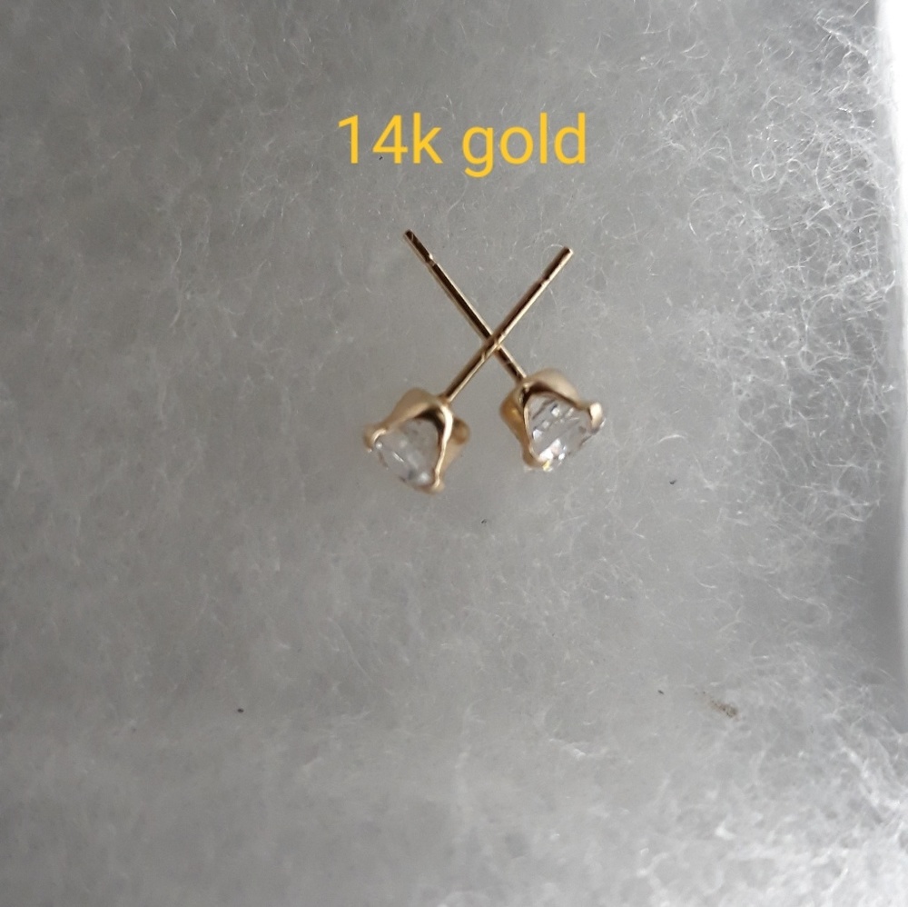 14K Gold lab made diamonds stud earrings